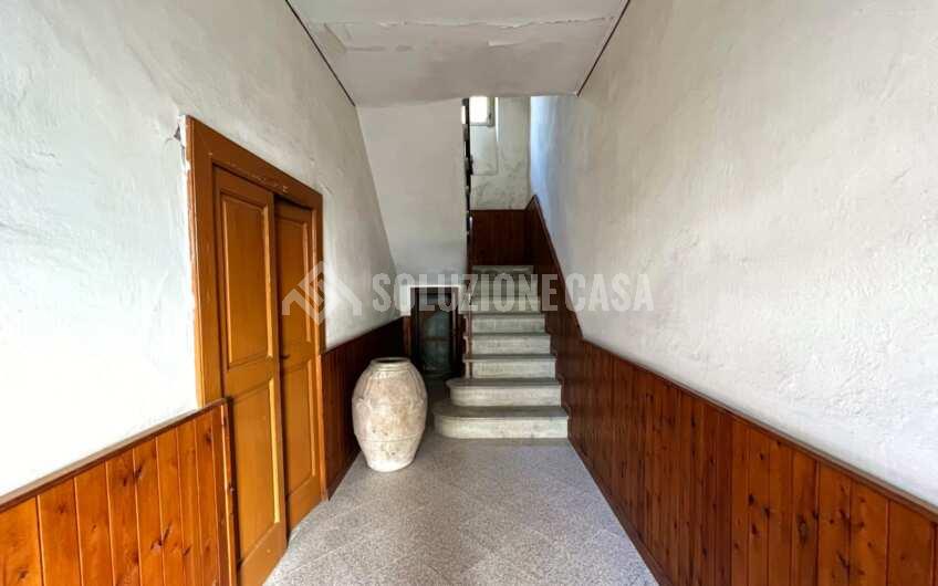 SC1266 Fabbricato con corte esterna a Torchiara località Sant’Antuono