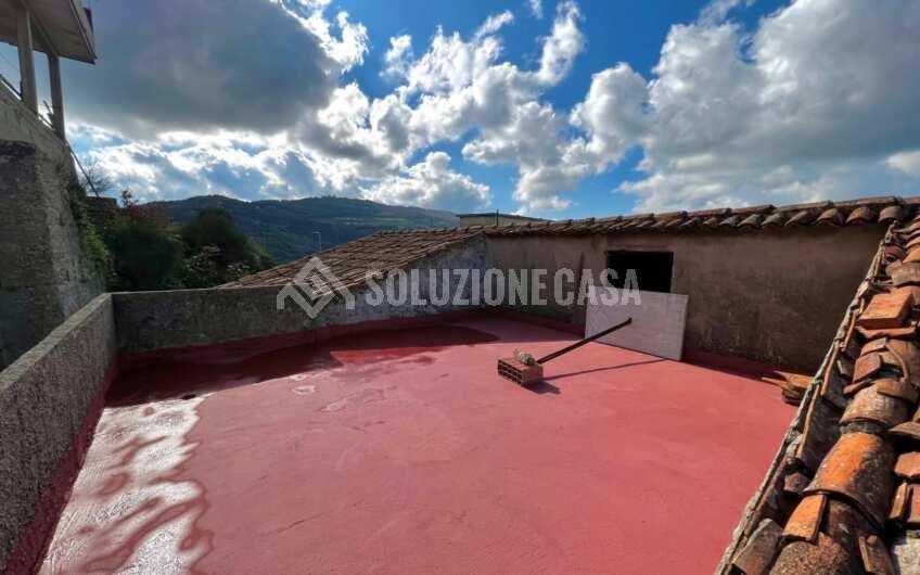 SC1266 Fabbricato con corte esterna a Torchiara località Sant’Antuono