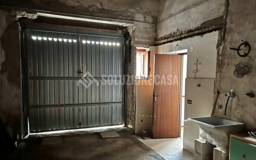 SC1266 Fabbricato con corte esterna a Torchiara località Sant’Antuono