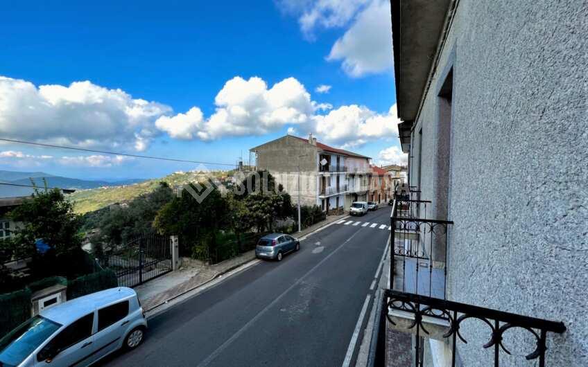 SC1266 Fabbricato con corte esterna a Torchiara località Sant’Antuono