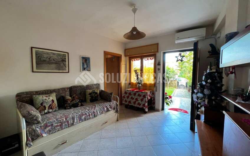 SC1271 Appartamento con giardino e posto auto zona Mattine Agropoli