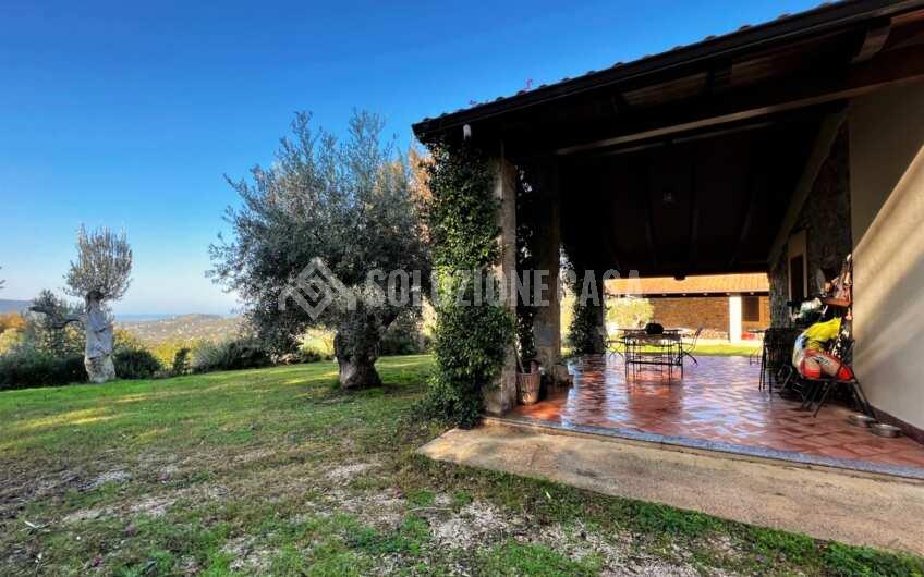SC1270 Panoramico Casale in pietra con dependance di recente costruzione a Prignano Cilento