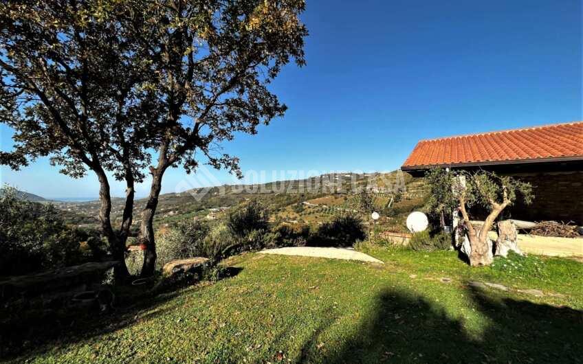SC1270 Panoramico Casale in pietra con dependance di recente costruzione a Prignano Cilento