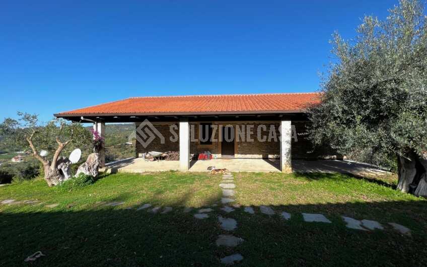 SC1270 Panoramico Casale in pietra con dependance di recente costruzione a Prignano Cilento
