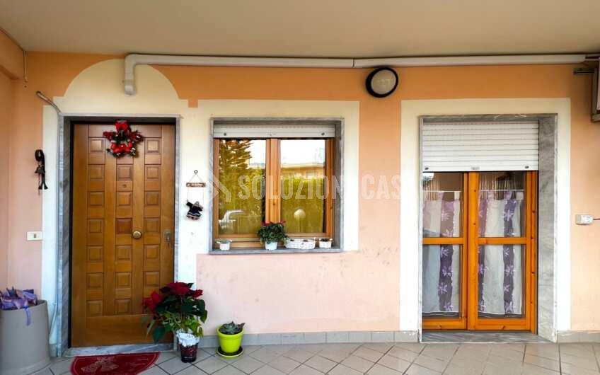 SC1271 Appartamento con giardino e posto auto zona Mattine Agropoli