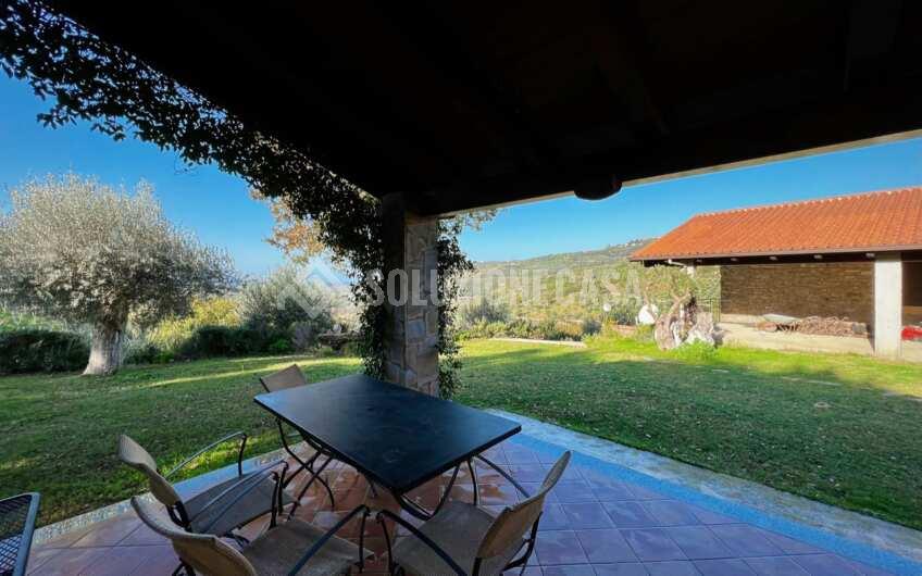 SC1270 Panoramico Casale in pietra con dependance di recente costruzione a Prignano Cilento