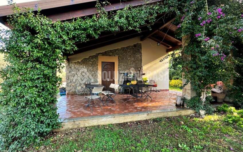 SC1270 Panoramico Casale in pietra con dependance di recente costruzione a Prignano Cilento