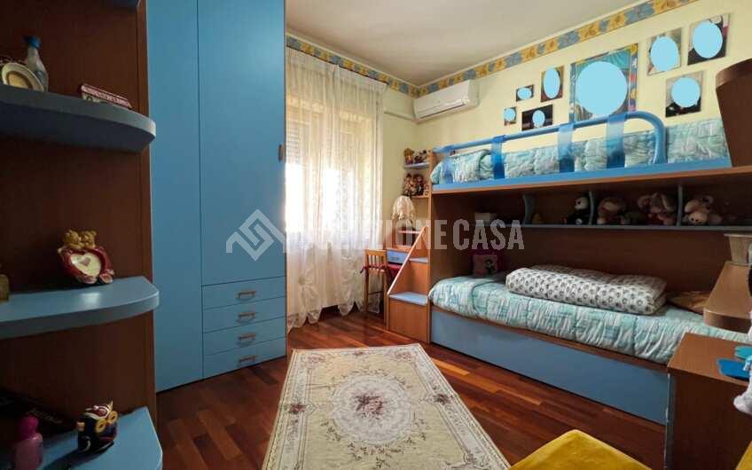 SC1274 Appartamento con stupendo terrazzo presso il porto e il centro storico di Agropoli