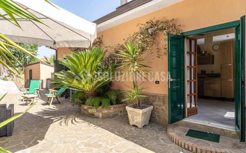 SC1278 Villa con giardino e area piscina  a Castellabate