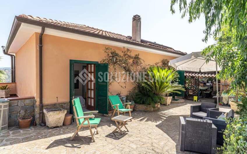 SC1278 Villa con giardino e area piscina  a Castellabate