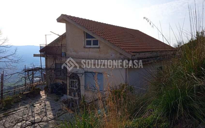 SC1277 Villa con vista mare e giardino a Castellabate