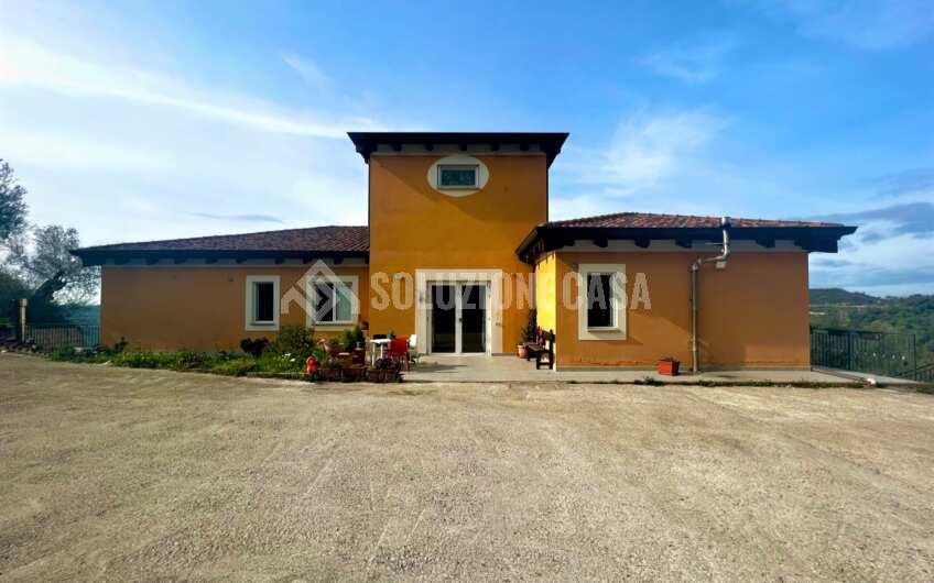 SC1282 Struttura b&b e ristorante con giardino in vendita a Prignano Cilento