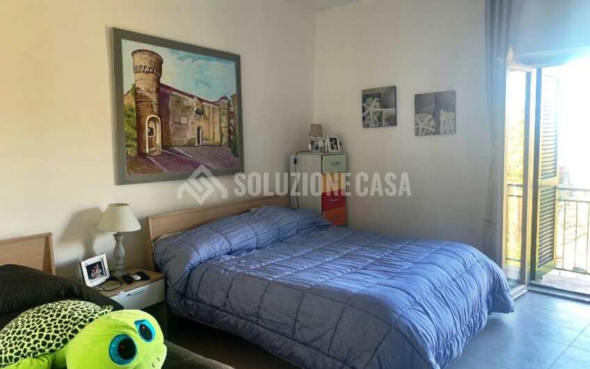 SC1180 Appartamento panoramico ristrutturato di recente nel borgo di Vatolla a Perdifumo