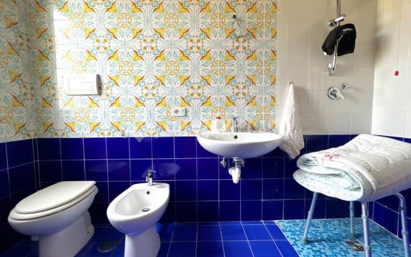 SC1282 Struttura b&b e ristorante con giardino in vendita a Prignano Cilento