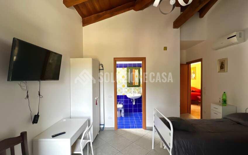 SC1282 Struttura b&b e ristorante con giardino in vendita a Prignano Cilento