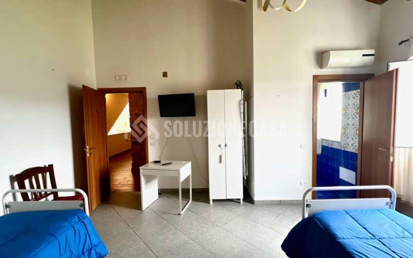 SC1282 Struttura b&b e ristorante con giardino in vendita a Prignano Cilento