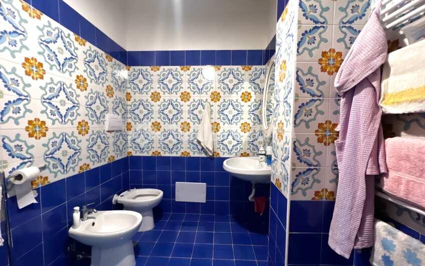 SC1282 Struttura b&b e ristorante con giardino in vendita a Prignano Cilento