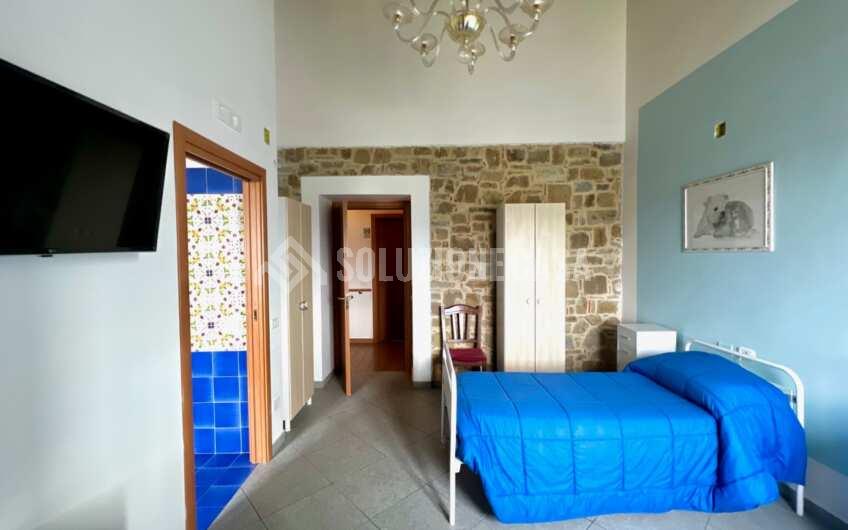 SC1282 Struttura b&b e ristorante con giardino in vendita a Prignano Cilento