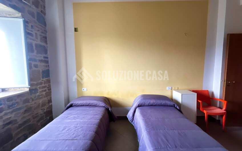 SC1282 Struttura b&b e ristorante con giardino in vendita a Prignano Cilento