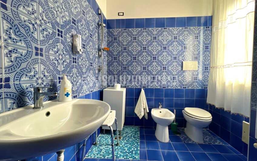 SC1282 Struttura b&b e ristorante con giardino in vendita a Prignano Cilento