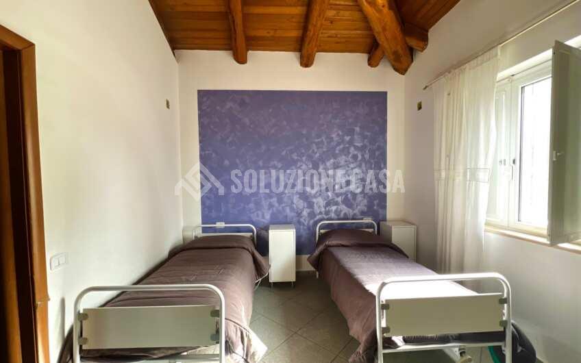 SC1282 Struttura b&b e ristorante con giardino in vendita a Prignano Cilento