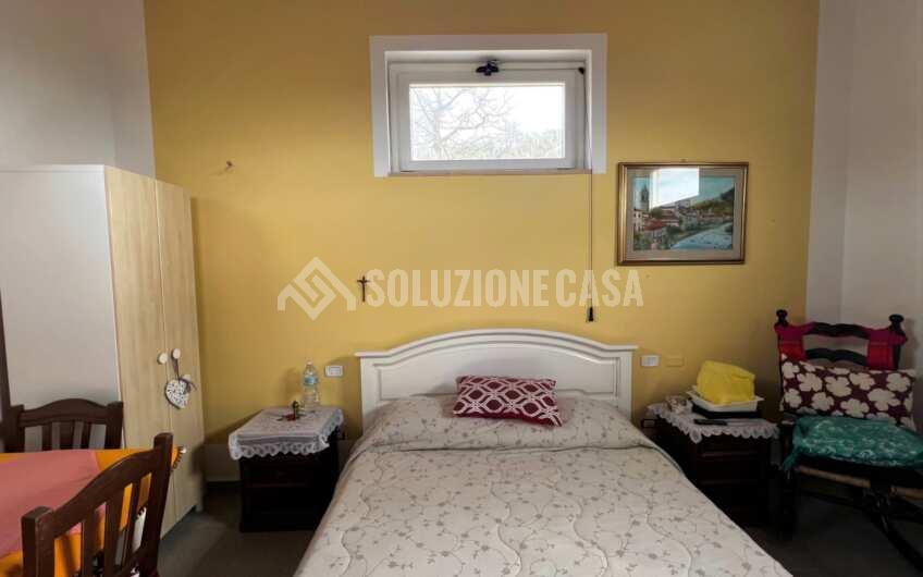 SC1282 Struttura b&b e ristorante con giardino in vendita a Prignano Cilento