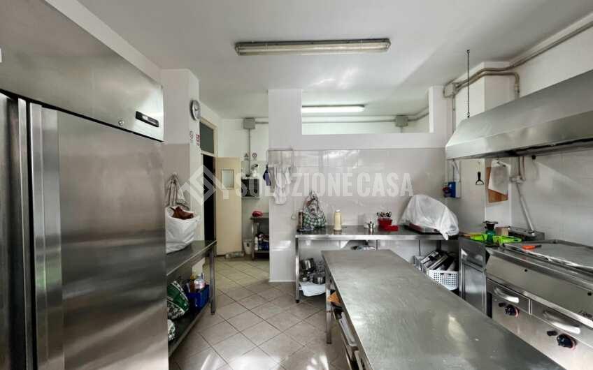 SC1282 Struttura b&b e ristorante con giardino in vendita a Prignano Cilento