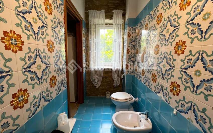 SC1282 Struttura b&b e ristorante con giardino in vendita a Prignano Cilento