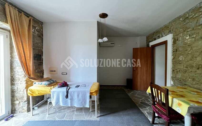 SC1282 Struttura b&b e ristorante con giardino in vendita a Prignano Cilento