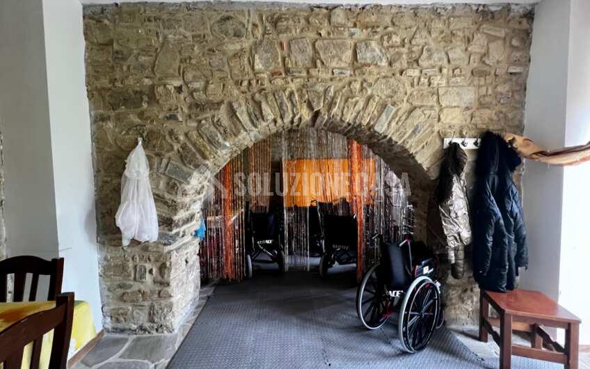 SC1282 Struttura b&b e ristorante con giardino in vendita a Prignano Cilento