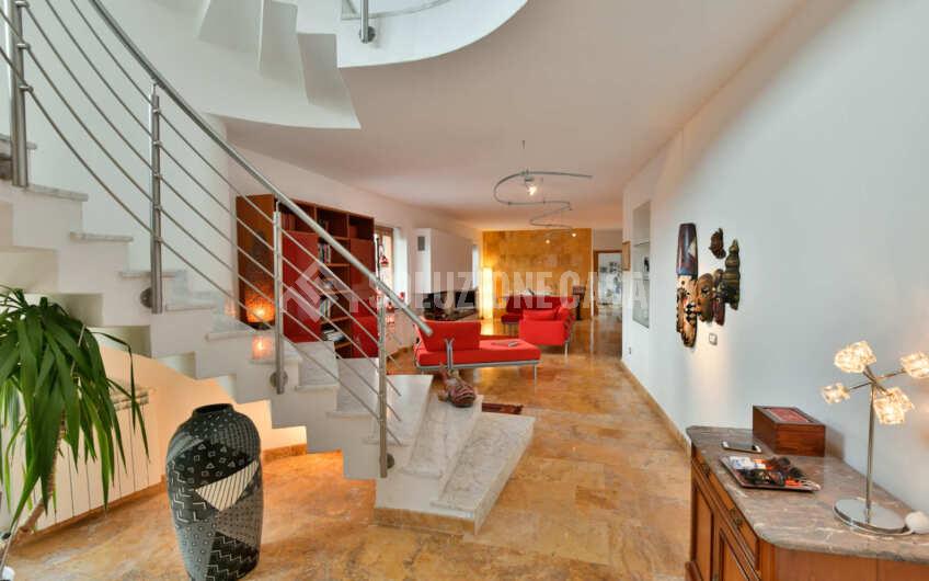 SC1285 Stupenda villa con torrino e vista mare sulla Baia di Casa del Conte ed Ogliastro Marina