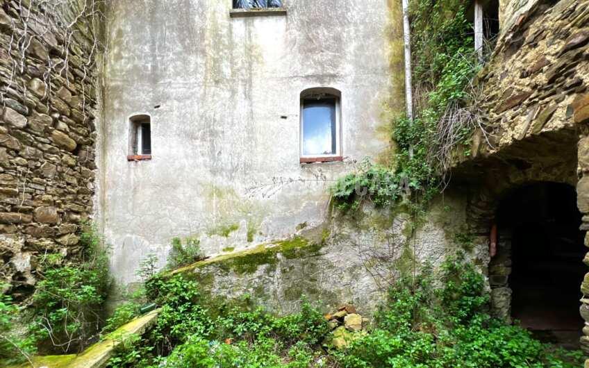 SC936 Antico palazzo del 1800 con vista mare e giardino a Prignano Cilento