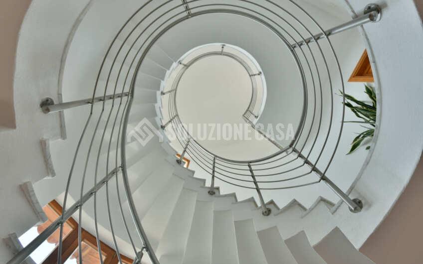 SC1285 Stupenda villa con torrino e vista mare sulla Baia di Casa del Conte ed Ogliastro Marina