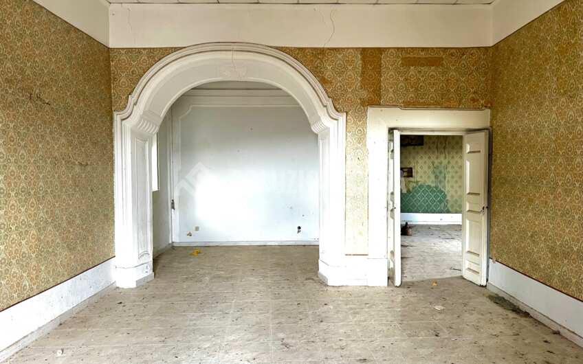 SC936 Antico palazzo del 1800 con vista mare e giardino a Prignano Cilento