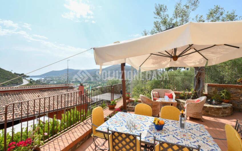 SC1285 Stupenda villa con torrino e vista mare sulla Baia di Casa del Conte ed Ogliastro Marina
