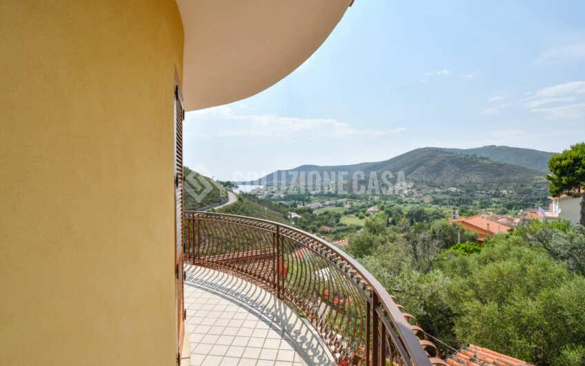SC1285 Stupenda villa con torrino e vista mare sulla Baia di Casa del Conte ed Ogliastro Marina