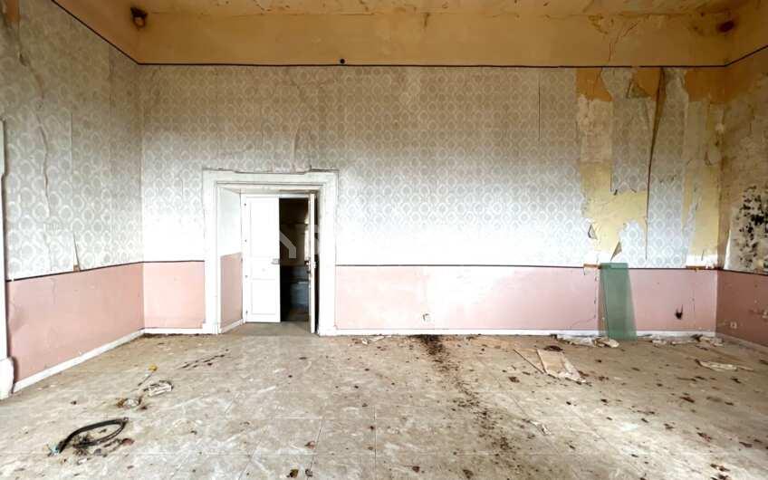 SC936 Antico palazzo del 1800 con vista mare e giardino a Prignano Cilento