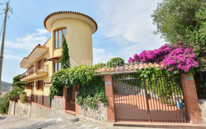 SC1285 Stupenda villa con torrino e vista mare sulla Baia di Casa del Conte ed Ogliastro Marina