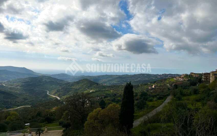 SC936 Antico palazzo del 1800 con vista mare e giardino a Prignano Cilento