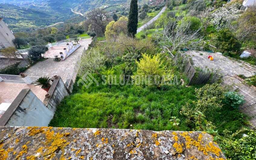 SC936 Antico palazzo del 1800 con vista mare e giardino a Prignano Cilento