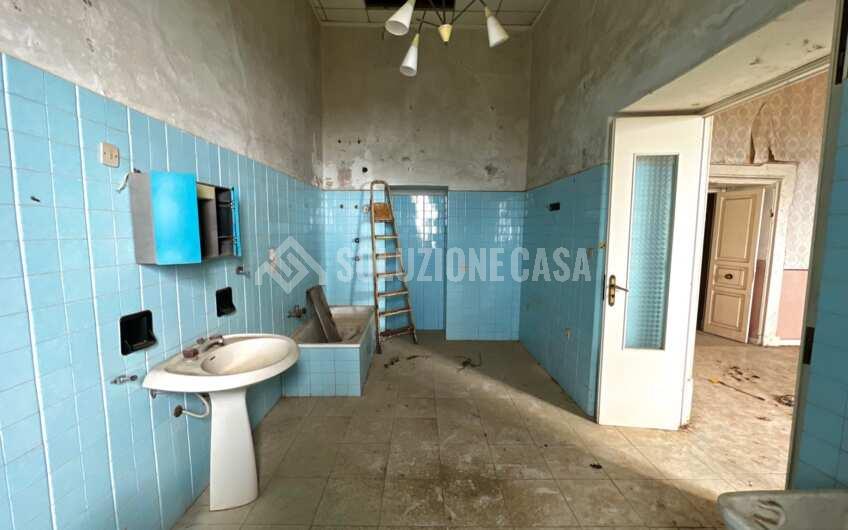 SC936 Antico palazzo del 1800 con vista mare e giardino a Prignano Cilento
