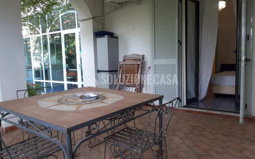 SC1287 Appartamento con giardino a San Marco di Castellabate