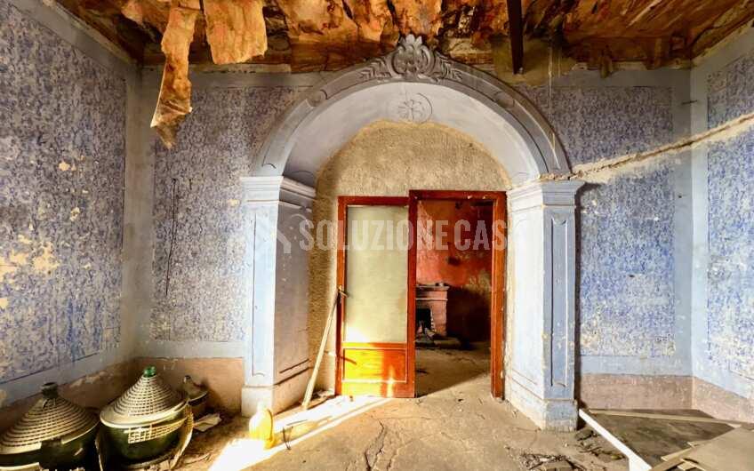 SC936 Antico palazzo del 1800 con vista mare e giardino a Prignano Cilento