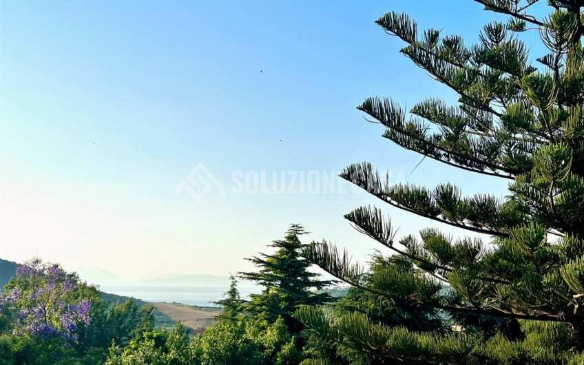 SC1291 Villa Bifamiliare vista mare con ampio giardino e piscina in zona Moio di Agropoli