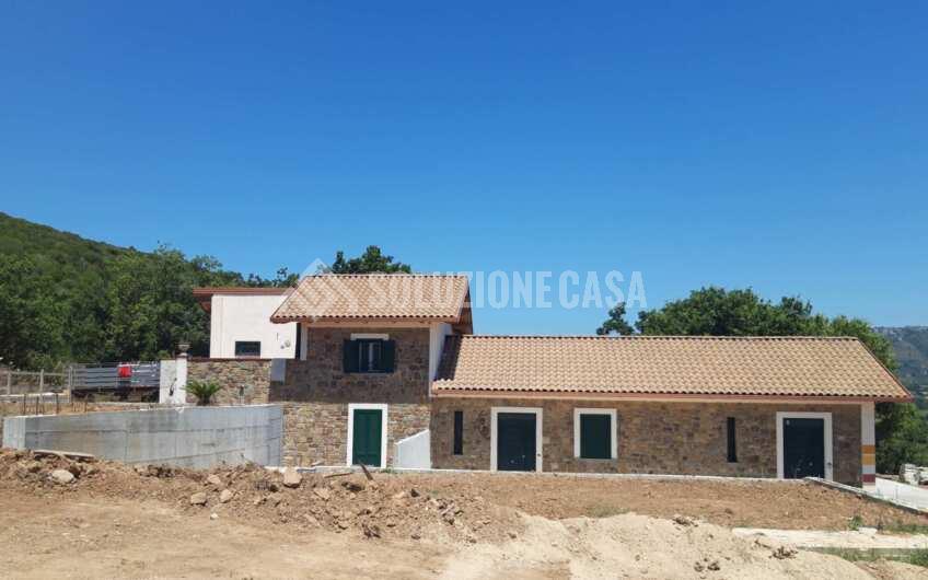 SC1294/B Appartamento con giardino in casale in pietra di nuova costruzione a San Marco di Castellabate