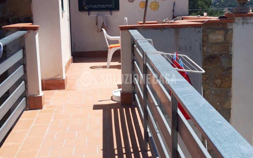 SC1294/B Appartamento con giardino in casale in pietra di nuova costruzione a San Marco di Castellabate