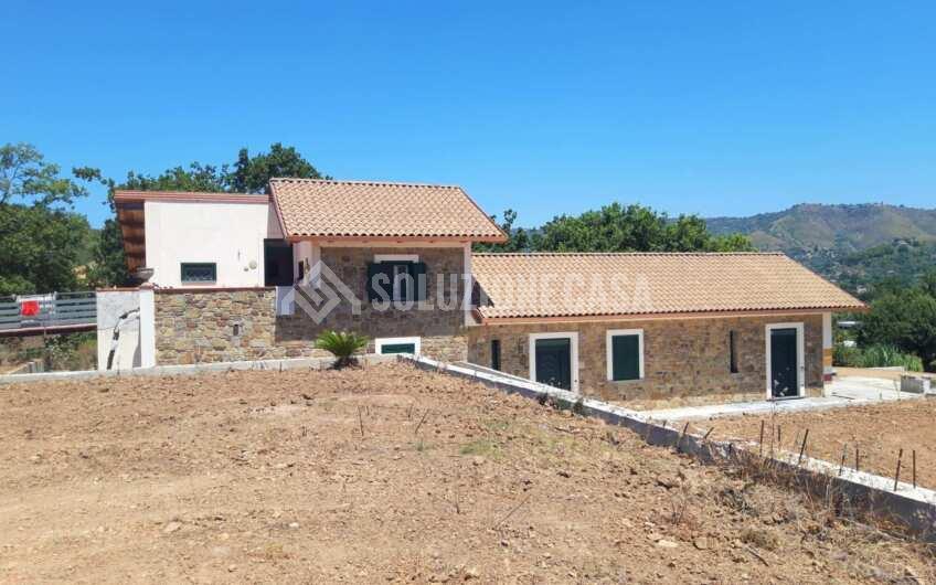 SC1294 Appartamento con giardino in casale in pietra di nuova costruzione a San Marco di Castellabate