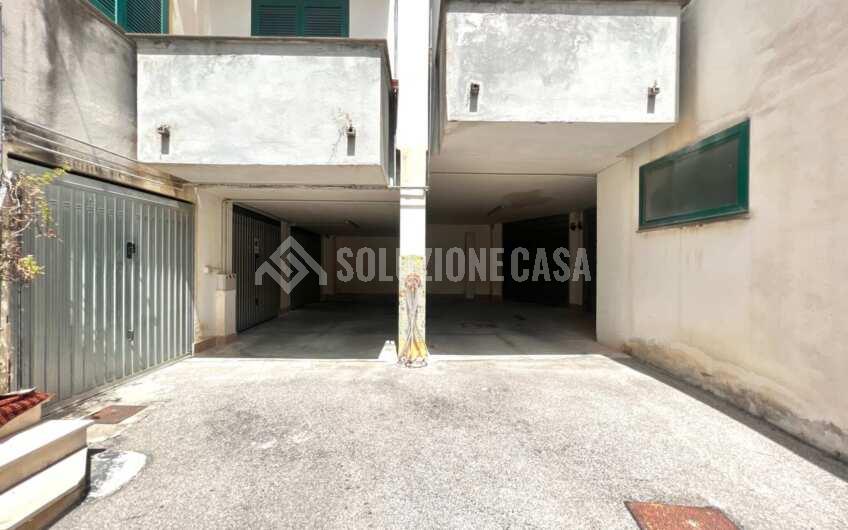 SC1297 Box auto in vendita zona Porto di Agropoli alla Via Pisacane