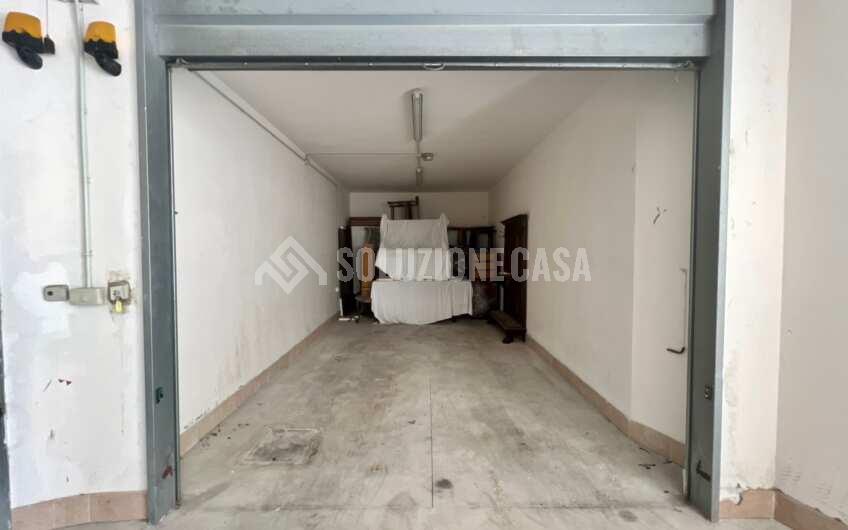 SC1297 Box auto in vendita zona Porto di Agropoli alla Via Pisacane