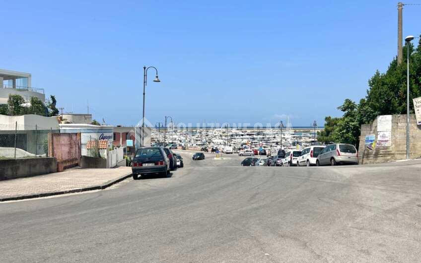 SC1297 Box auto in vendita zona Porto di Agropoli alla Via Pisacane